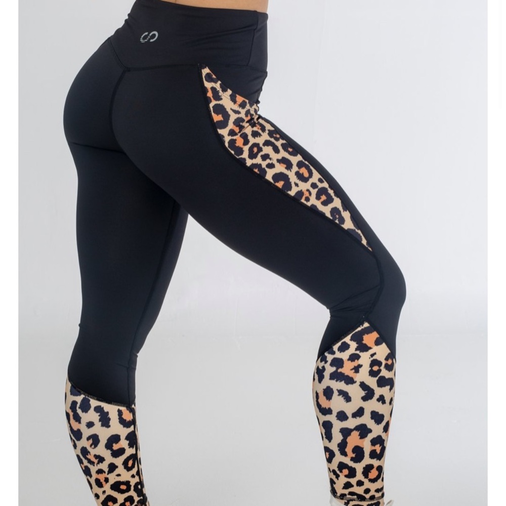 Curves and combat boots leggings.